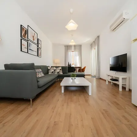 1 Bedroom Flat In Center Daire Lefkoşa