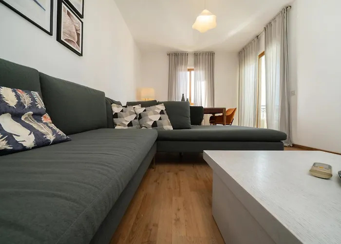 1 Bedroom Flat In Center * Нікосія