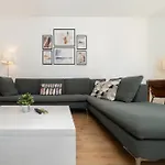 1 Bedroom Flat In Center Appartement